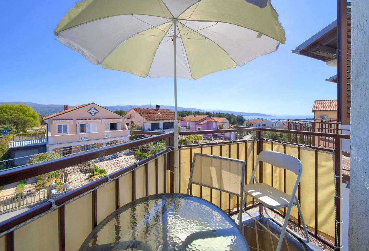 Studio Apartment Vesna Krk Town Eksteriør bilde
